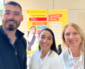 Unser Team – Justin Vetter (stellv. Teamleitung Personalwesen), Diana Dequis (Personalmarketing/Recruiting) und Ausbildungsbotschafterin Yousra Haddouti